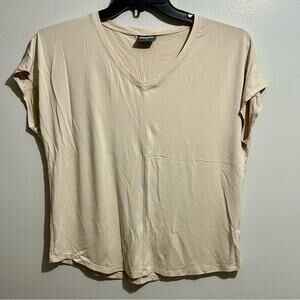 32 Cool Classic Beige V-Neck Women's Tee Size M (622)